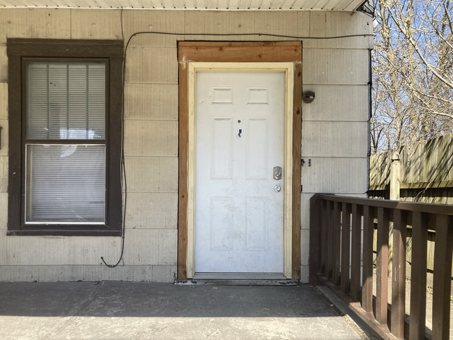 Photo - 626-628 W Main St Unit 626 #2