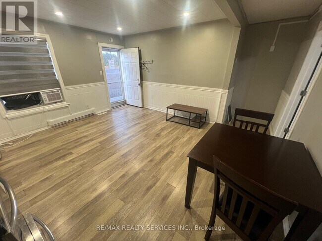 Photo - 634041 Hurontario St