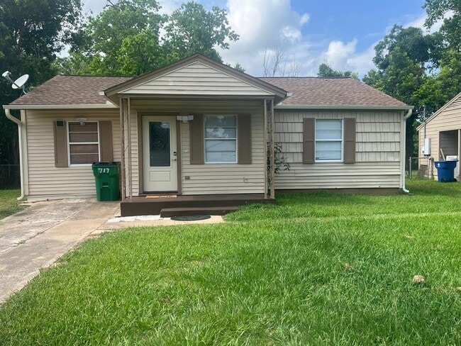 Photo - 717 Lorrain St Casa