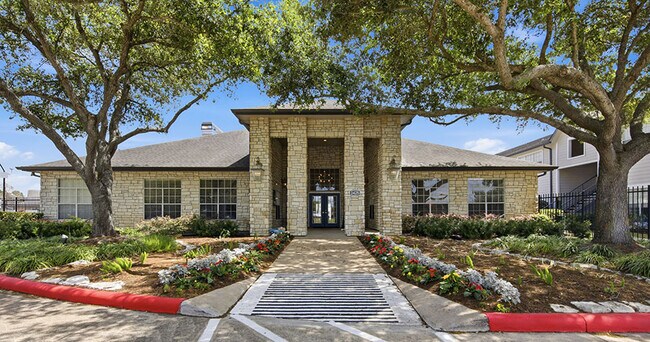 Willow Lake Apartments