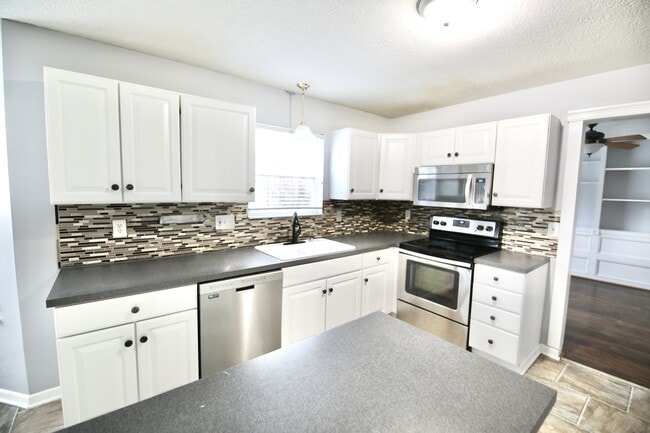 Photo - 4400 Greensbury Dr