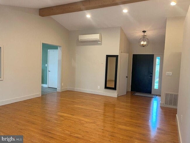 Photo - 10401 Pearl St