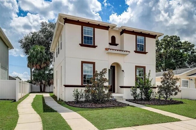 Photo - 2514 W Douglas St