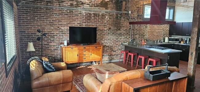 Photo - 693 W North St Unit 2