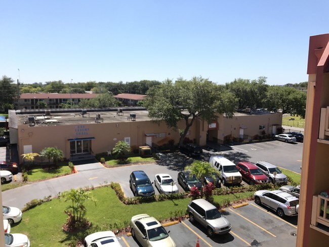 Photo - Ocean King Apartments