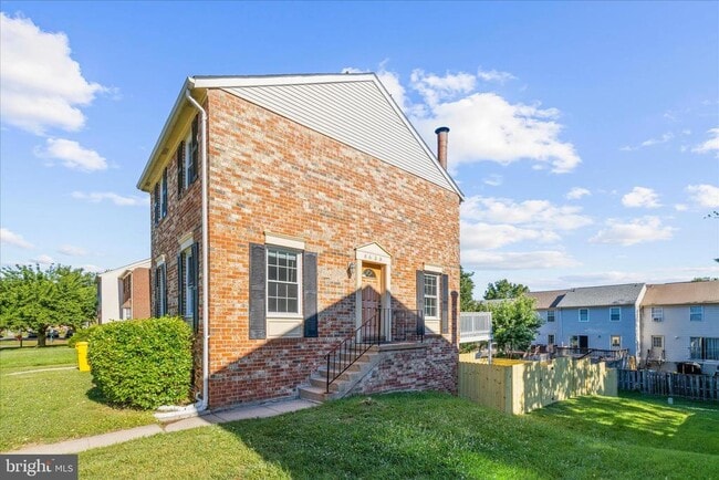 Building Photo - 8638 Gambier Harbour