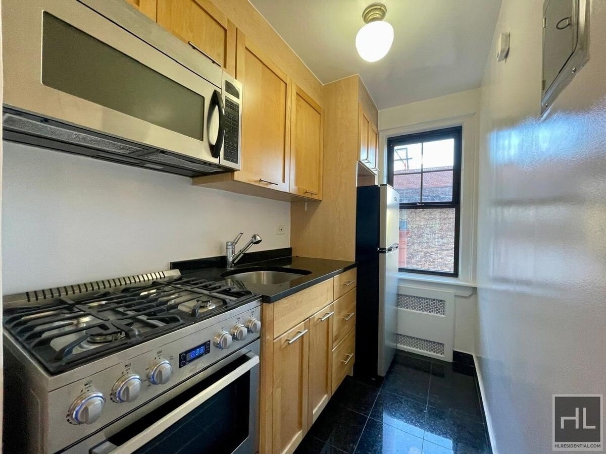 Photo - Christopher Street Unit 6A