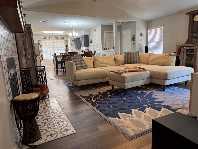 Building Photo - 13011 Garfield Ln