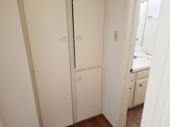 Photo - 1605 Barry Ave