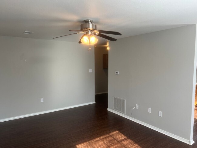 Photo - 2 Bed 1 Bath Duplex