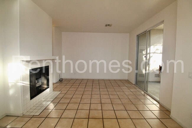 10921 Sabre Hill Dr Unit 373