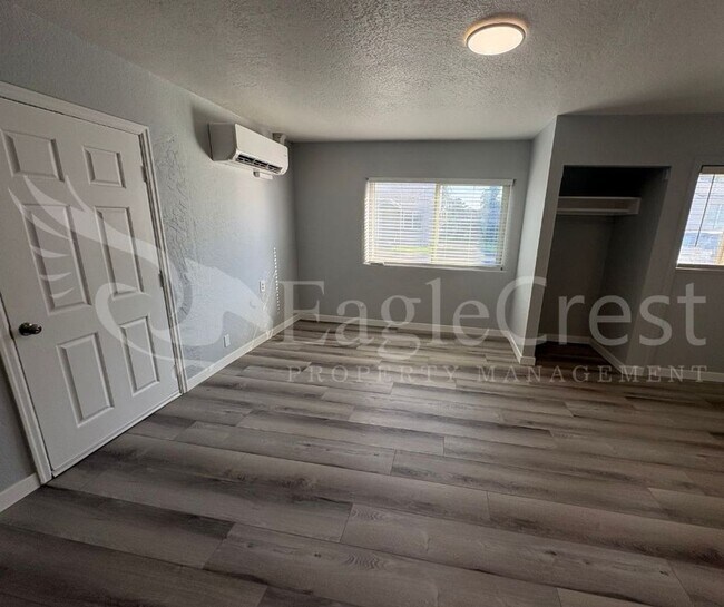 Photo - Roseville Lane Apartments Unit H