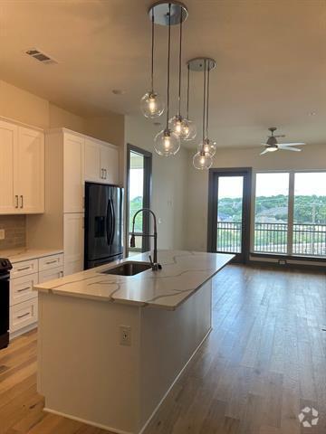 Building Photo - 2700 Old Denton Rd Unit 3367 Rental