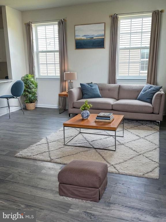 Photo - 121 Mazzeo Dr