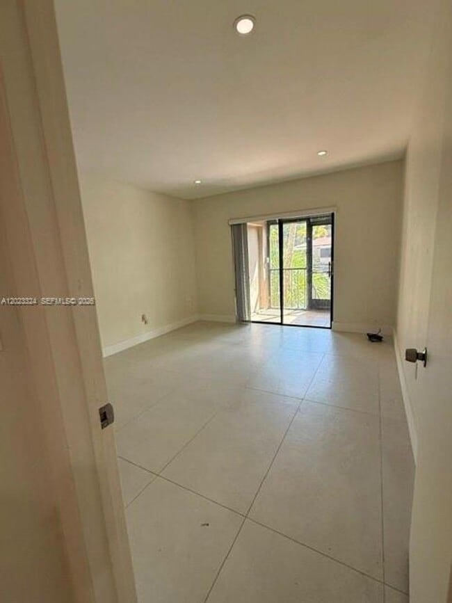 Photo - 8304 Dundee Terrace