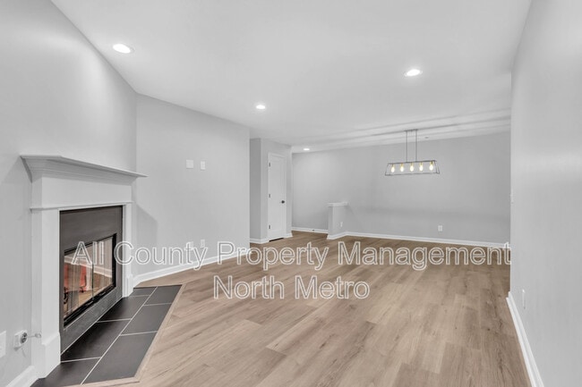 Photo - 1006 Canyon Point Cir