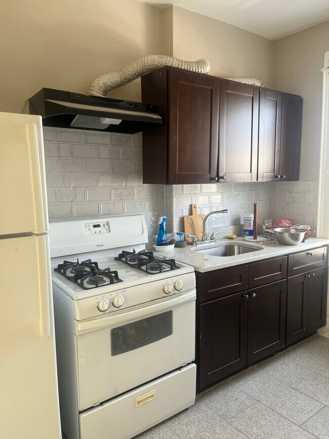 Photo - 10722 104th St