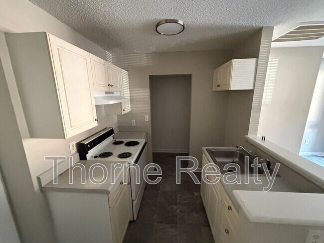 Photo - 2260 Sherwood Ave Unidad APT C