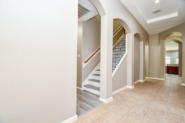 Photo - 25710 Caddo Passway