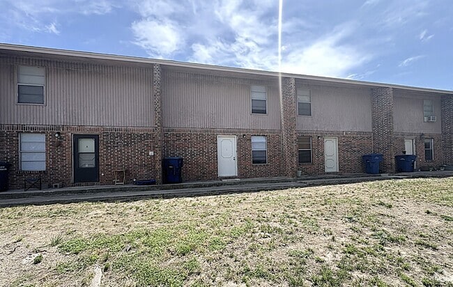 Building Photo - 402 S 2nd St Unit B Rental