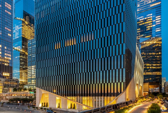 Photo - NEC W 30th St & 11th Ave