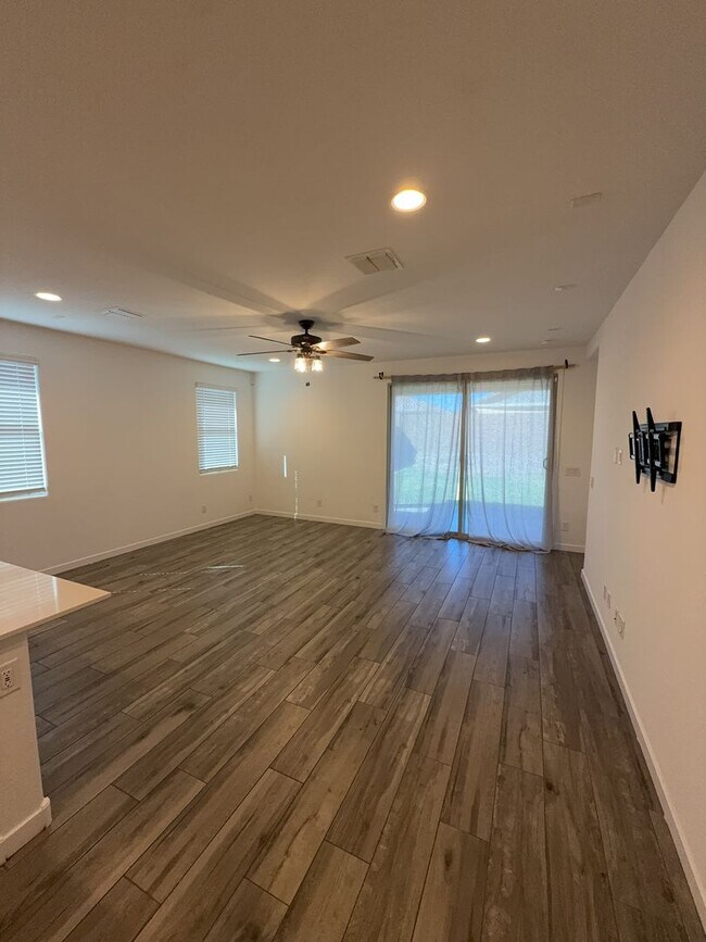 Photo - 24596 N 170th Dr