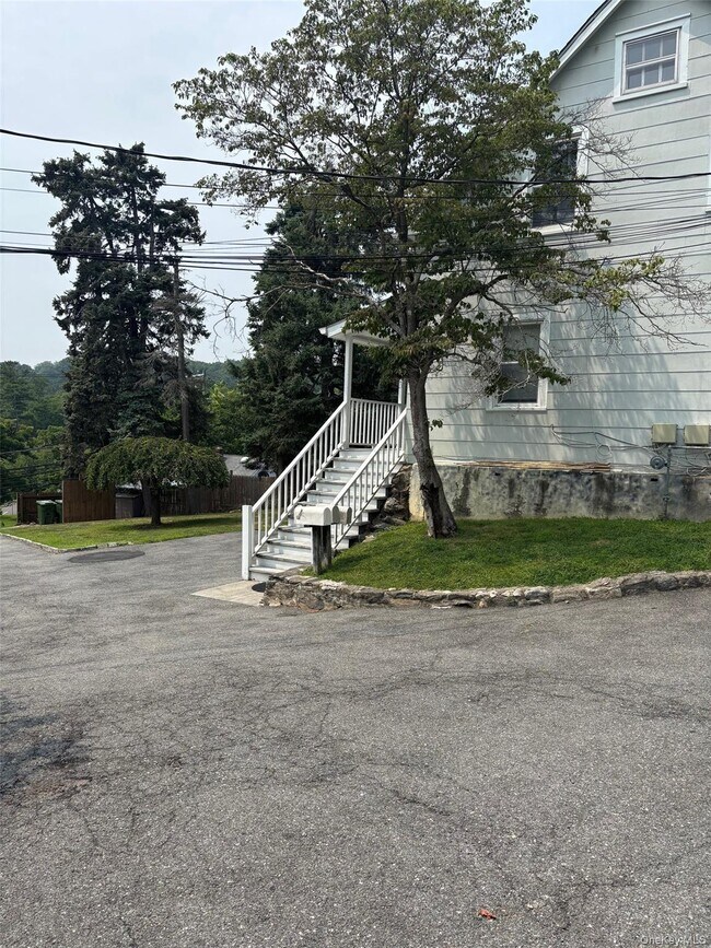 Building Photo - 245 Glenville Rd Unit First Fl. Rental