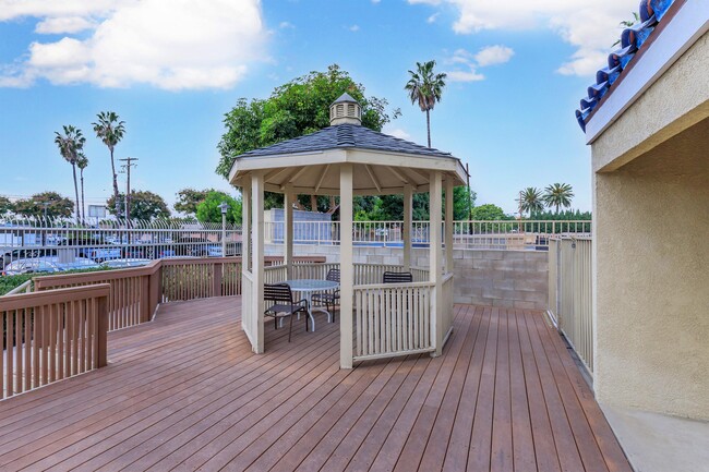 Photo - New Horizon Village Senior Apartment Homes