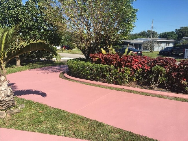 Photo - 720 N 66th Ter HOLLYWOOD, FL 33024
