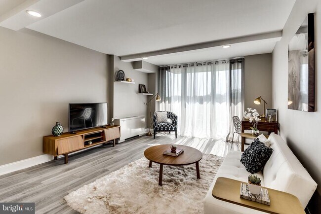 Photo - 2500 N Van Dorn St Unit 910