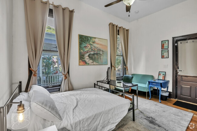 Building Photo - 51 E 4th St Rental