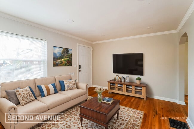 Photo - 1136 S Lynnebrook Dr