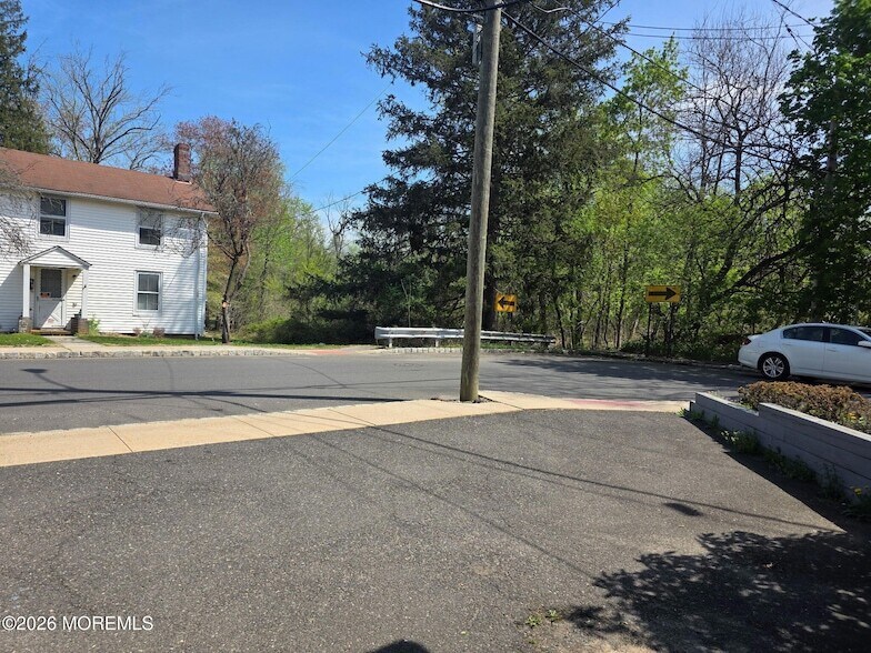 Photo - 19 W Dey St
