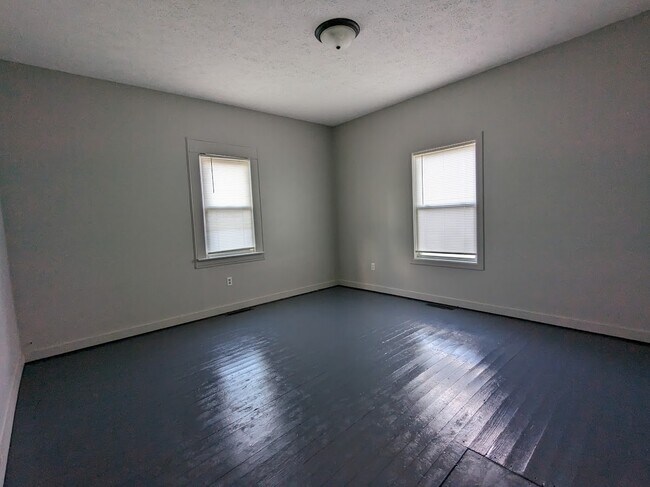 Photo - 201 N 10th St