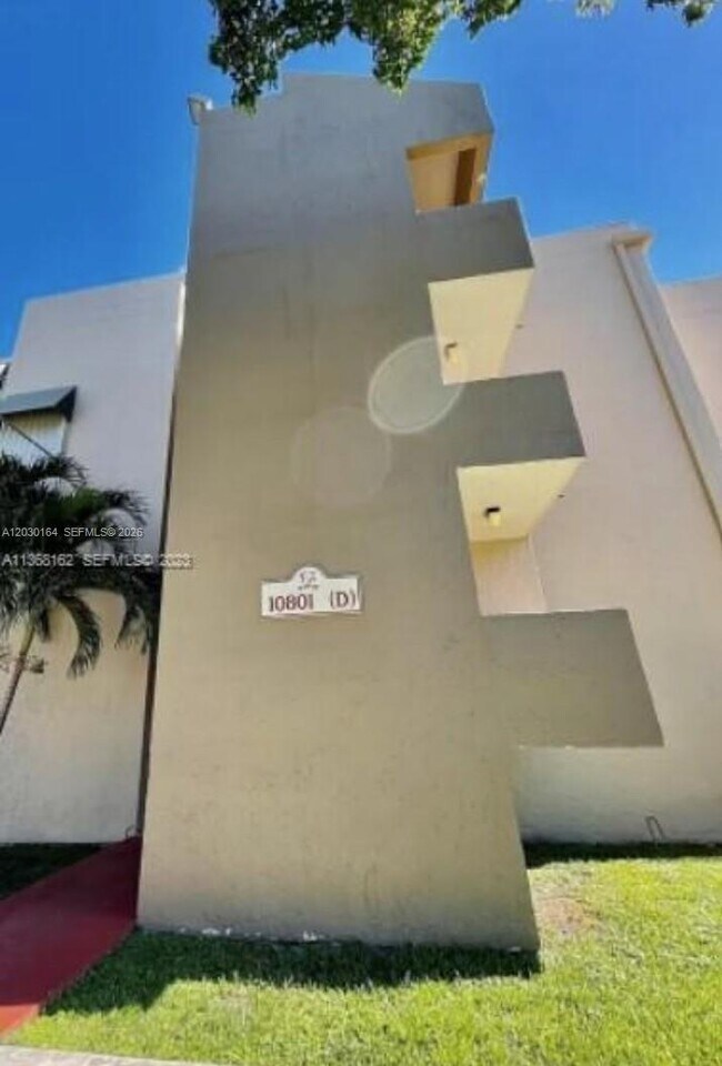Photo - 10801 SW 109th Ct Unit D412