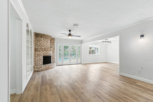Photo - 606 Orangewood Dr