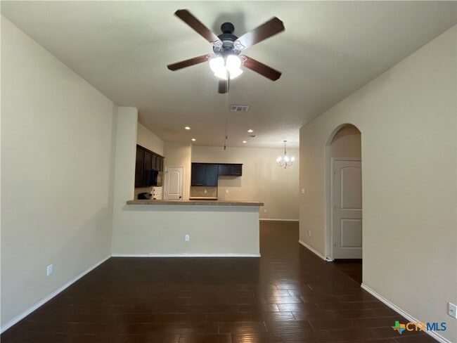 Photo - 506 Creekside Cir