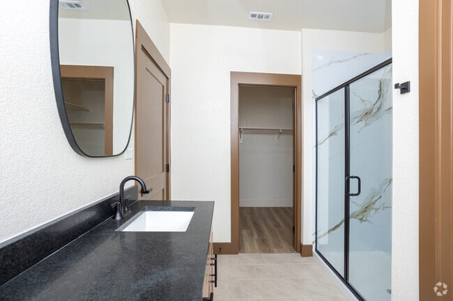 4BR, 2BA - 1,825SF - Primary Bathroom