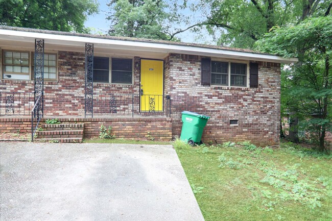 Photo - 5737-5739 Alabama St SW Apartment Unit 5739 Alabama Street