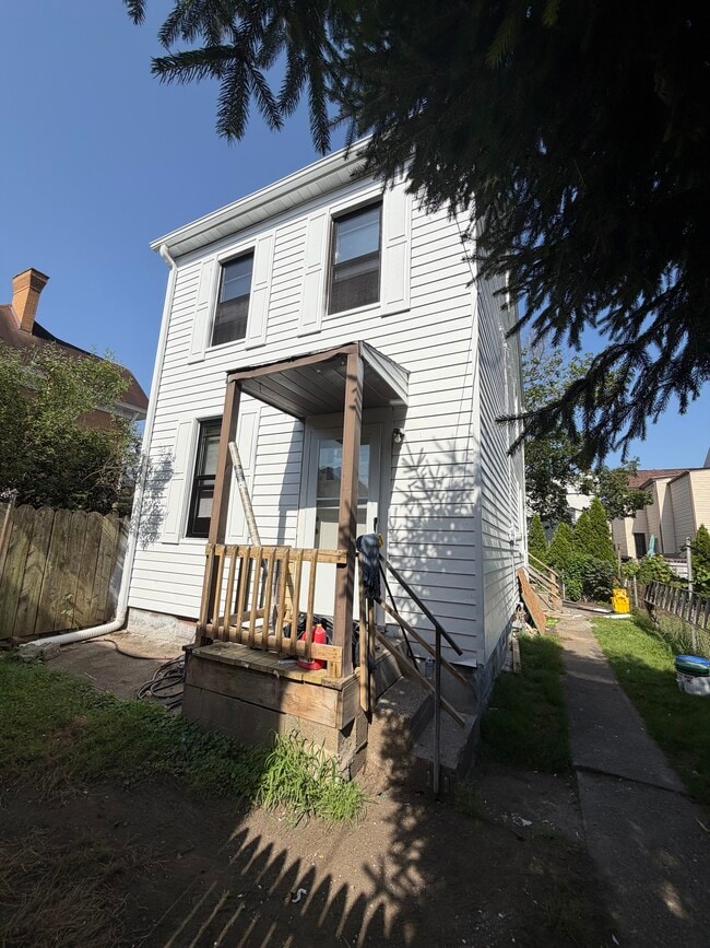 Photo - 209 21st St