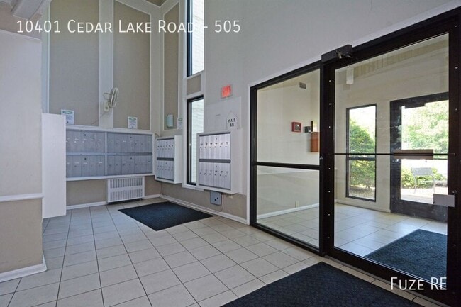 Photo - 10401 Cedar Lk Rd S