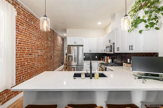 Photo - 3541 N Williams St