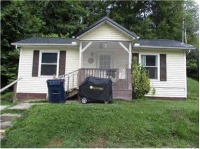 Building Photo - 1921 Dixon St