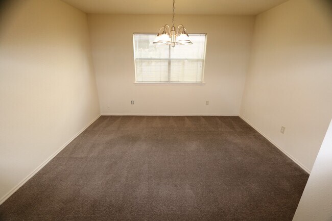 10031 Red Wolf Ln