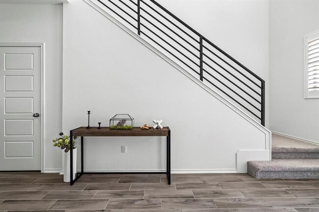 Photo - 9105 Garnet Dr