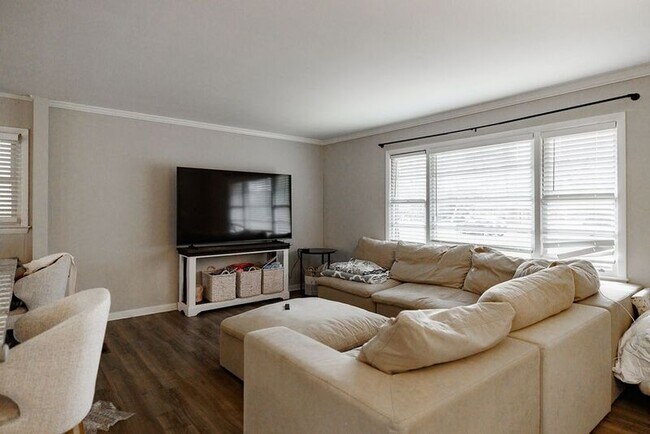 Photo - 140 Wood Valley Ln