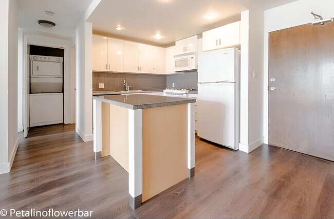 Photo - 155 1st St W Unit 1009