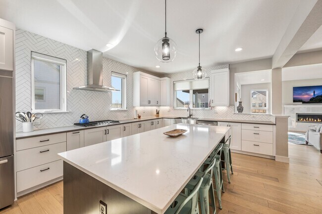 Photo - 702 Delechant Dr