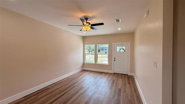 Photo - 2619 Creekview Dr