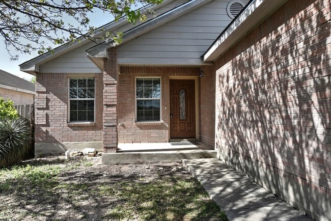 Photo - GREAT LOCATION: 1604 & SHAENFIELD | 3 BEDS | 2 BATHS | MOVE IN READY